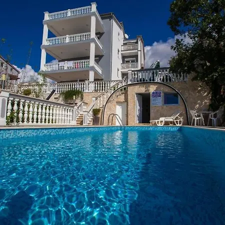 In With Sea View, Balcony, Air Conditioning, Wifi 3492-7 Apartament