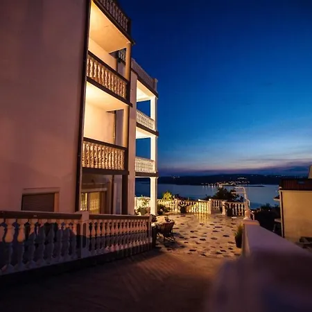 In With Sea View, Balcony, Air Conditioning, Wifi 3492-7 קריקווניצה