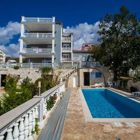 In With Sea View, Balcony, Air Conditioning, Wifi 3492-7