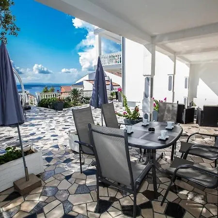In With Sea View, Balcony, Air Conditioning, Wifi 3492-7 Lejlighed Crikvenica