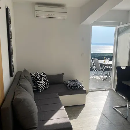 Apartment In With Sea View, Balcony, Air Conditioning, Wifi 3492-7 *