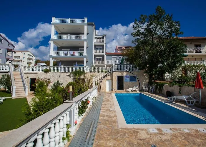 In With Sea View, Balcony, Air Conditioning, Wifi 3492-7